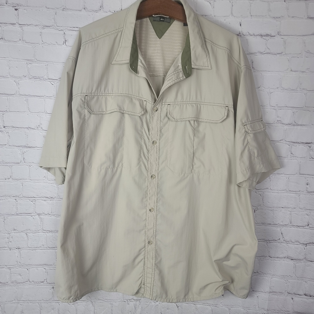 REI  UPF 50+ Vented Button Down Tan Sz 3XL
